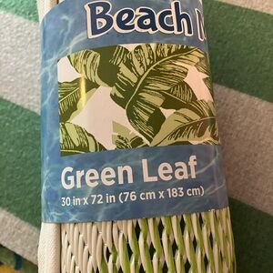 Green Leaf Beach Mat